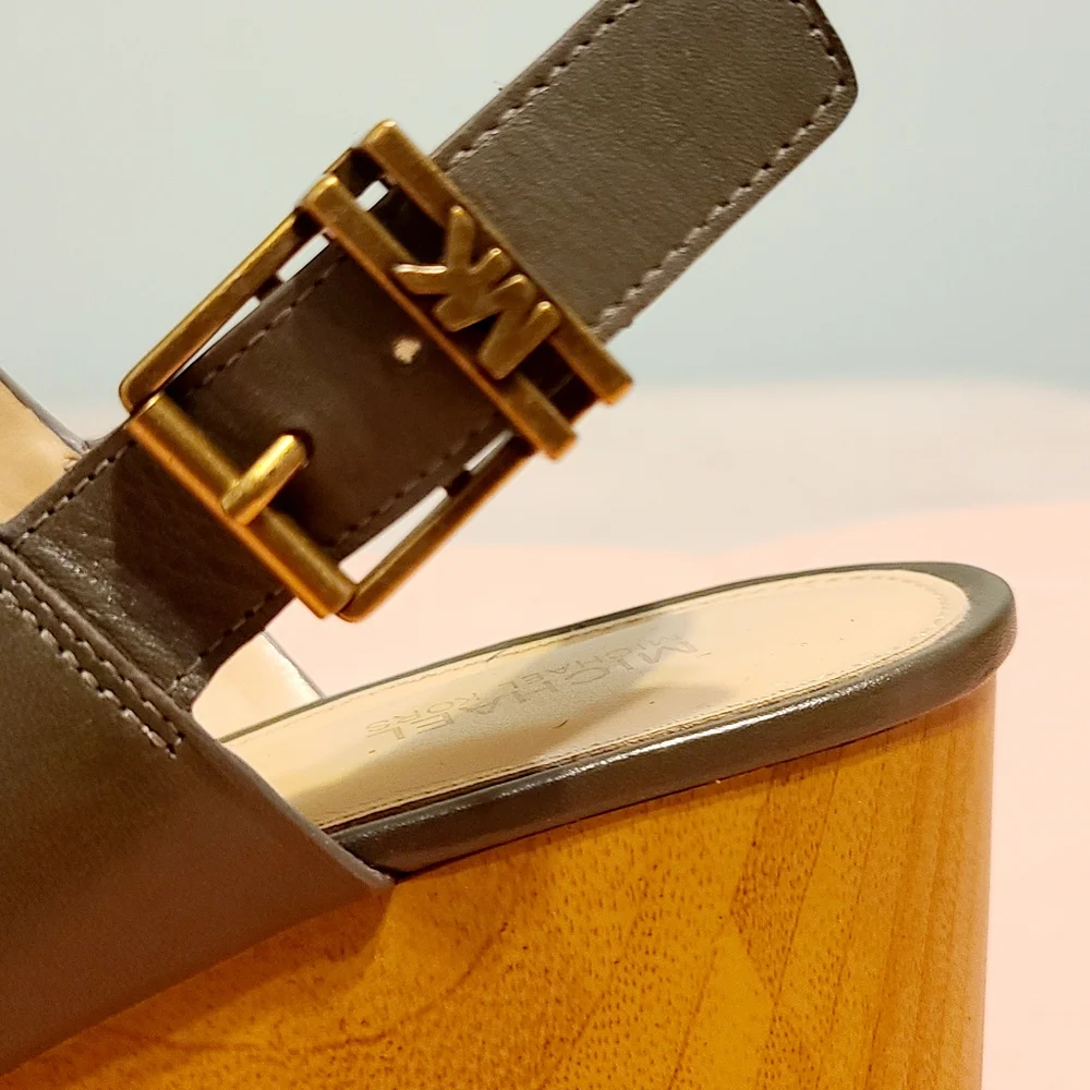 MICHAEL KORS sz 8.5 - Picture 14 of 14